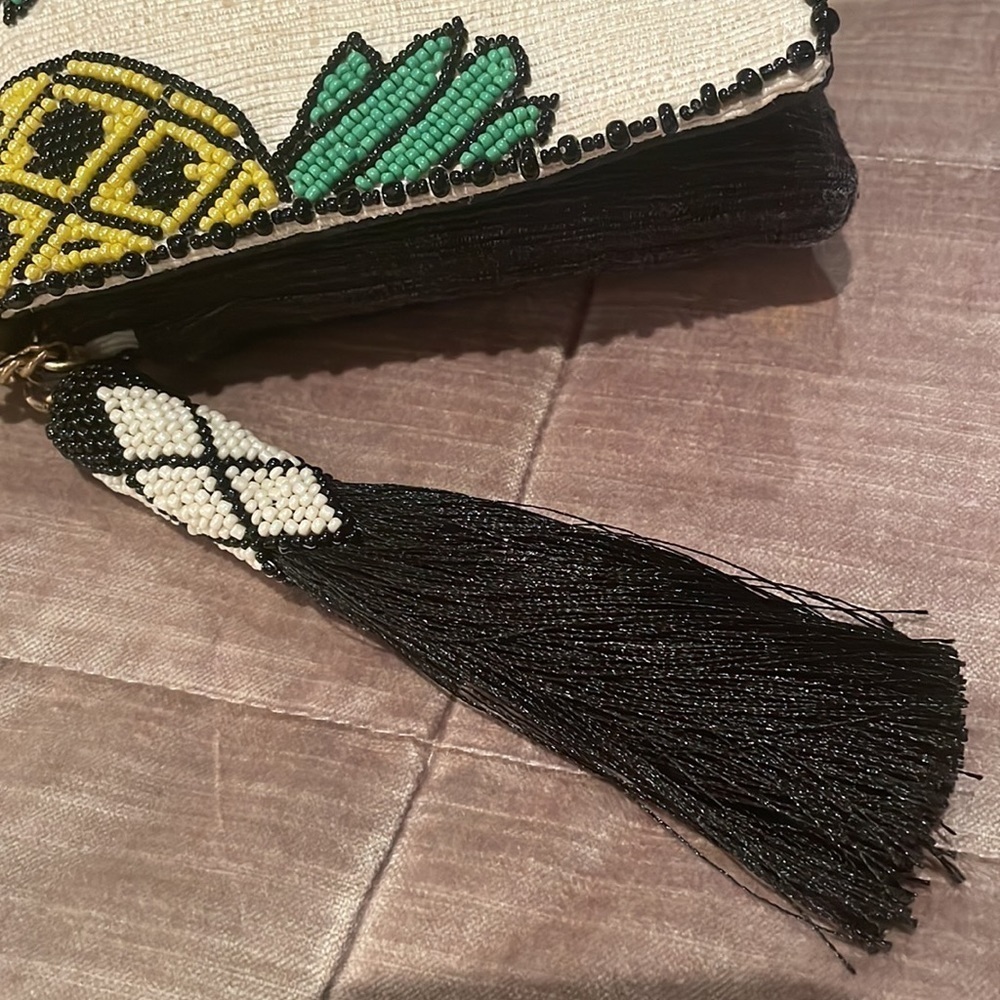 BAUBLEBAR Beaded Pineapple Crossbody Chain or Clutch Tassel Bag Purse - Picture 6 of 11